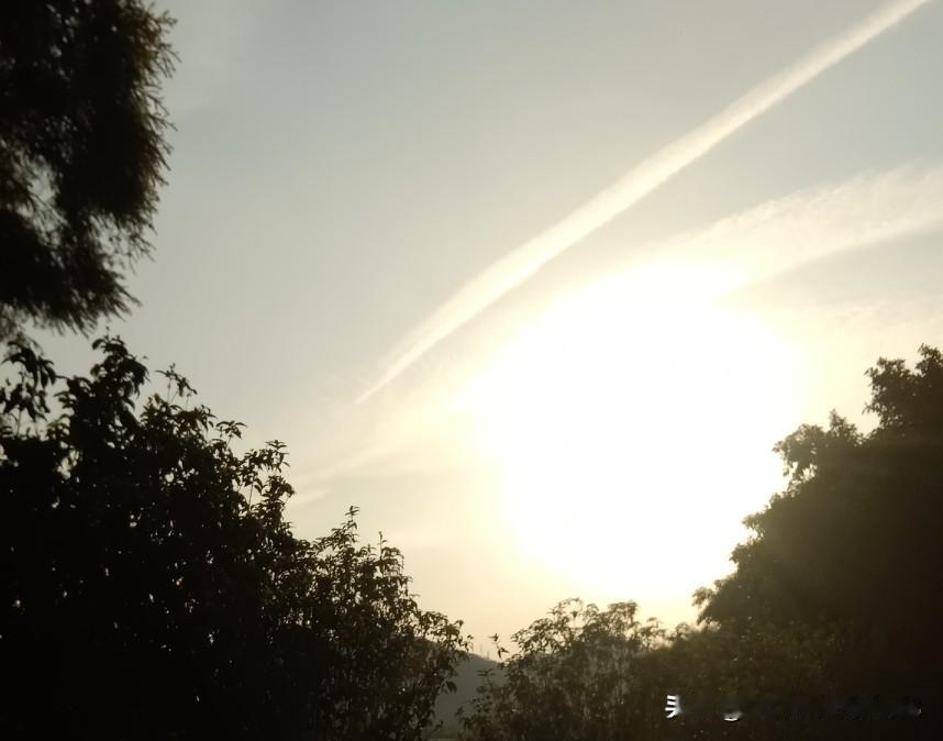 一位诊所医生怎么都想不通说:有些顾客来我门诊，我给开几十，上百的药，总说太贵，