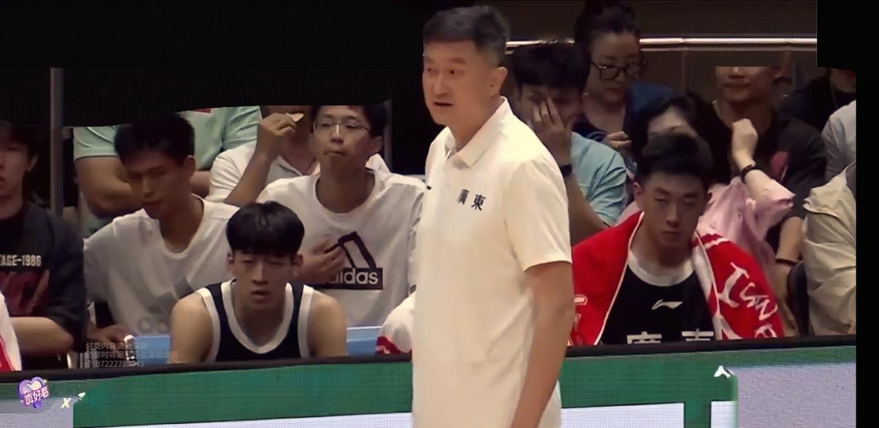 广东全运会男篮！正播韶关站:广东全运男篮对战澳洲墨尔本老虎队，全场76-76战