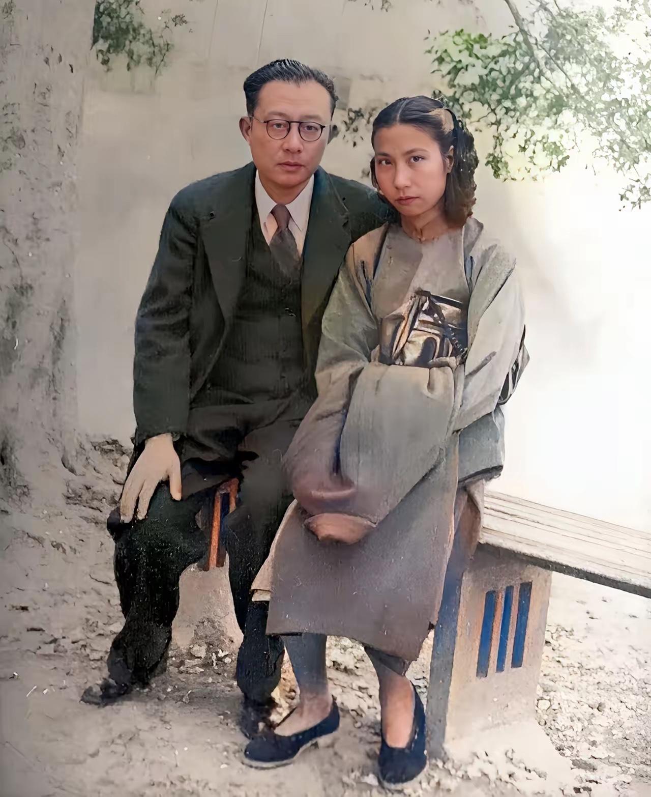 那抹黎明前的微笑谁说女子不如男，随着《沉默的荣耀》热播，真实的场景浮出水面；