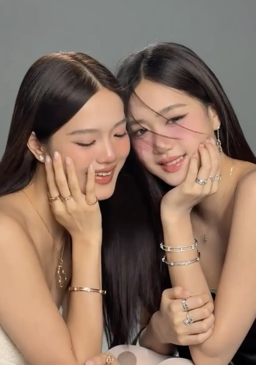 王亚飞给钟丽缇两个女儿化妆考拉Jaden甜美娇俏少女感满满