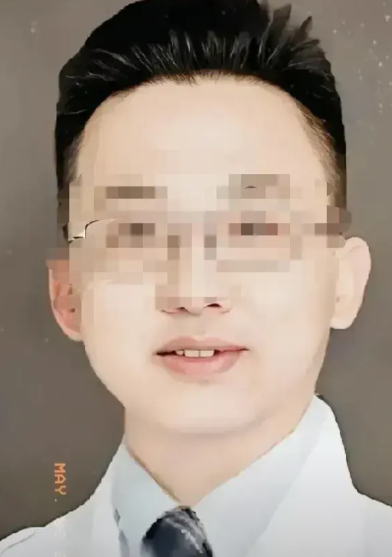 不查不知道一查吓一跳！！！北大医学博士肖飞摊上事了！手握1000台手术经验6