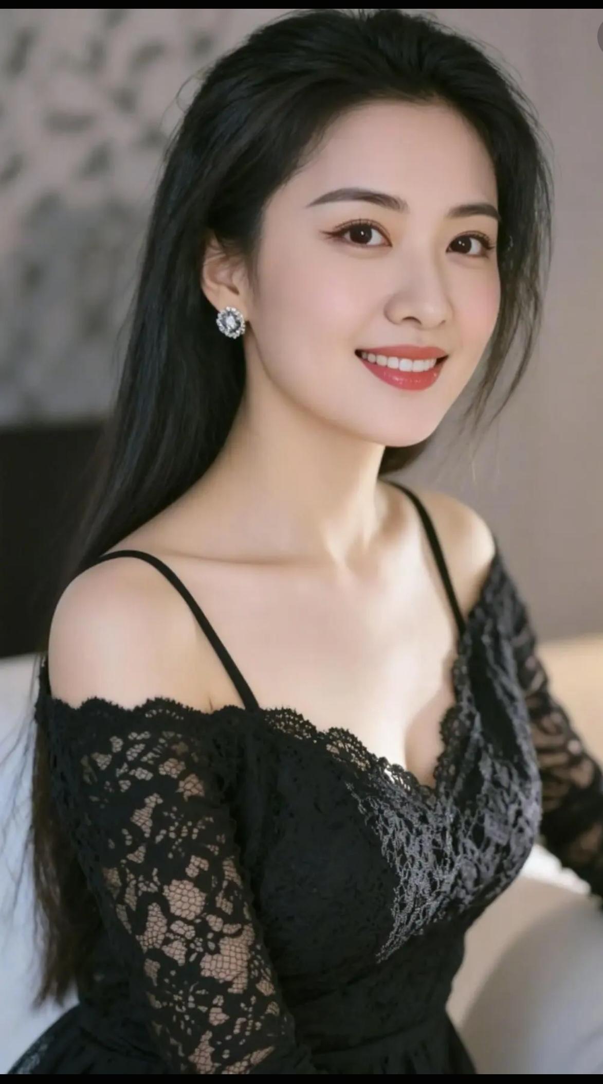 甜美笑容，完美女神！💃👗💎