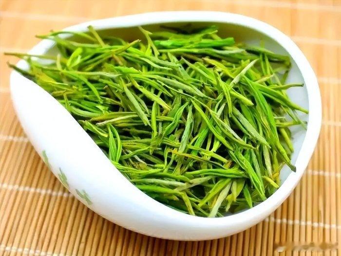 年轻人也要当心腔隙性脑梗：四个习惯，悄悄损伤你的脑血管·默斋主人原创科普散文凌晨