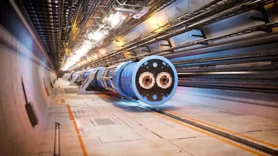 这次美国人绕月飞行，最酸的就是欧洲人，他们伤感地说，这次人类登月，除了中美，和欧