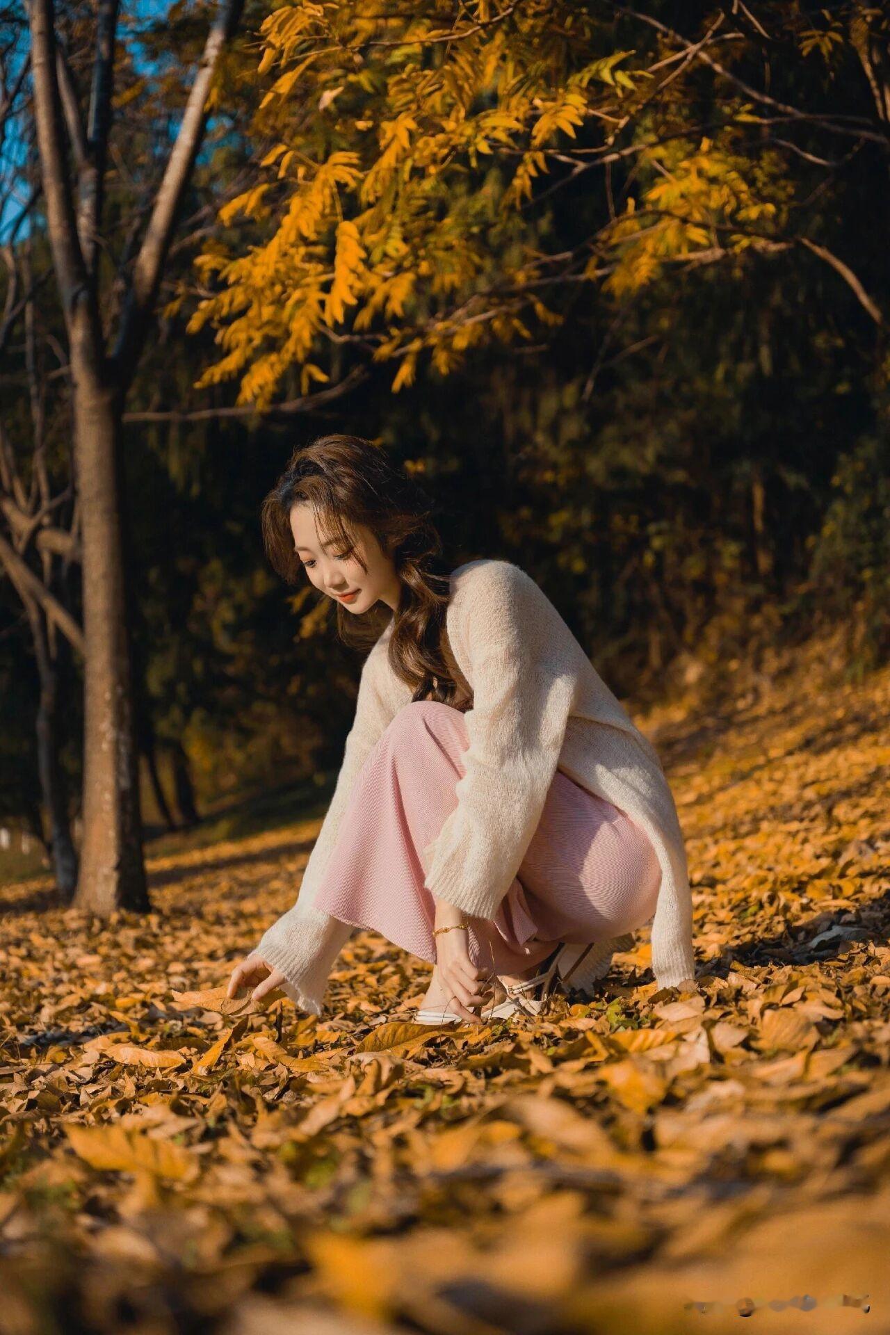 户外拍照必备！掌握这几个小技巧，温柔又出片，氛围感直接拉满！[比心][比心][比