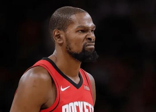 火箭，济贫大善人！今天，火箭102-103不敌开拓者。目前，火箭22胜12负