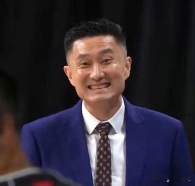 朱芳雨和杜锋这猪肚组合，两人精得很，我认为焦泊乔就会打一两年，然后去大城市，就像