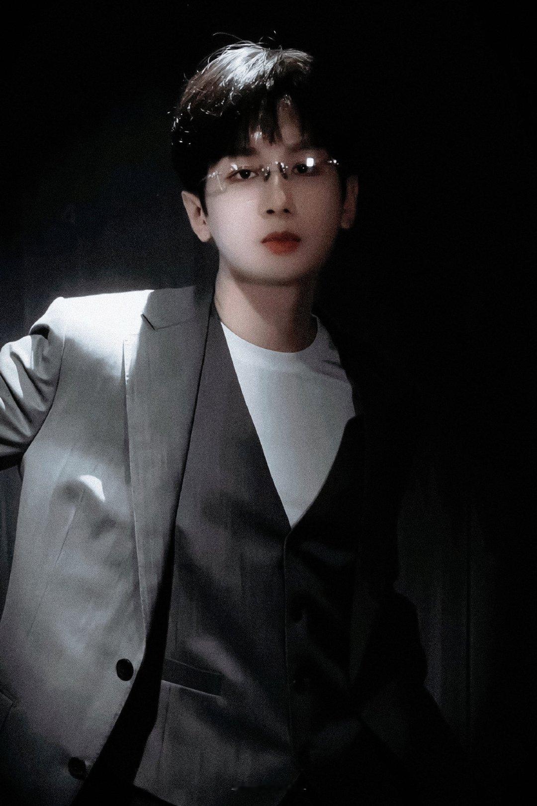 #GAP亚洲区品牌代言人成毅#cy#成毅#成毅沉浸式演戏极具感染力，能够快速带入角色，带动观众情绪同