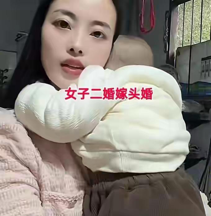 40岁二婚女嫁小8岁头婚男，本以为嫁对人，结局太心酸重庆40岁女子第一段婚姻