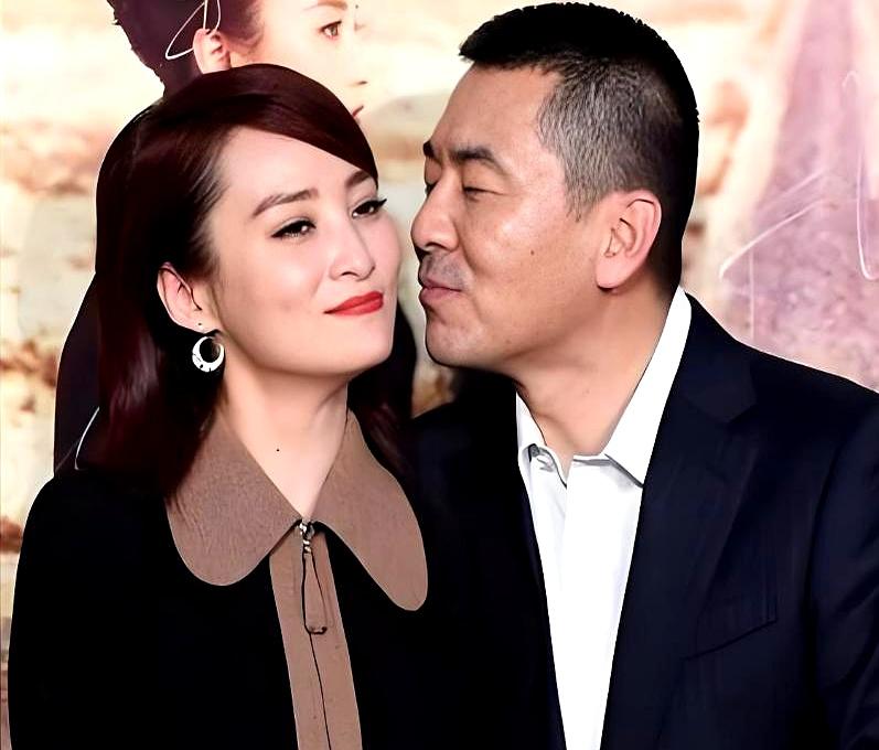 你敢信？蒋勤勤当年拍乔家大院，看见陈建斌就烦到想拎包走人。那会陈建斌总即兴改