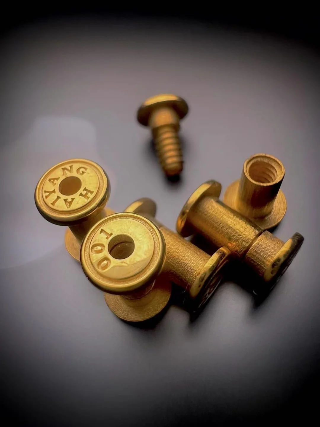 别让文玩金器锁在笼子里；星月➕金墩