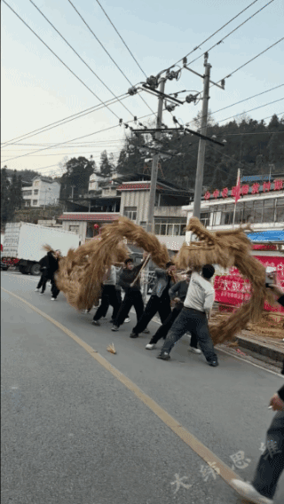 只要气质不倒，舞什么都是龙！它代表一种精神一种自信！