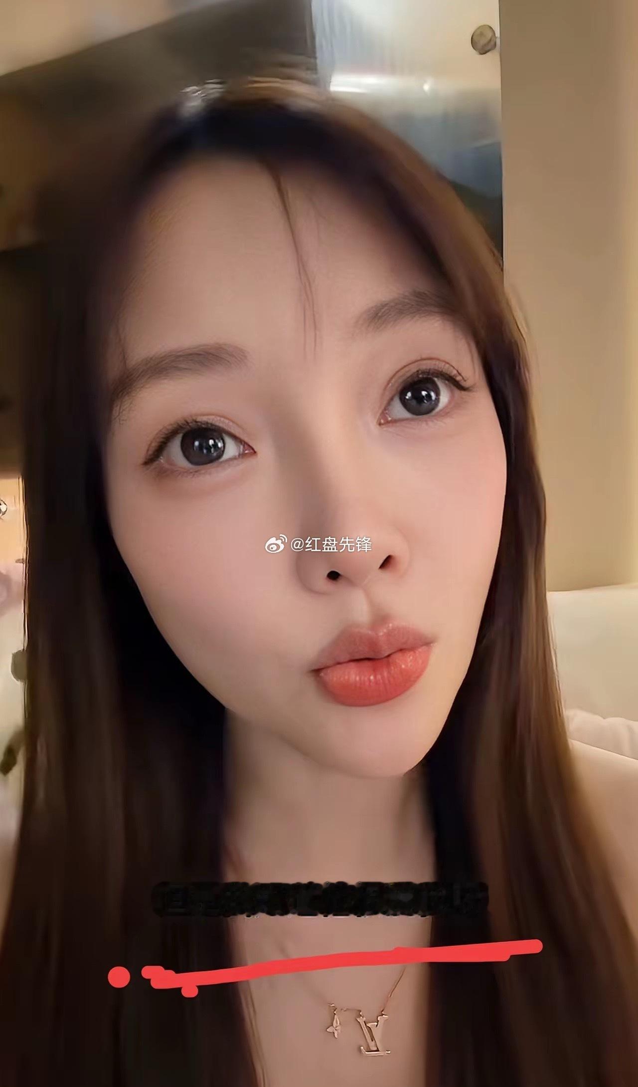 李小璐，引发热议。6月29日，45岁的李小璐，冲上热搜，这一次，她终于认错了，后