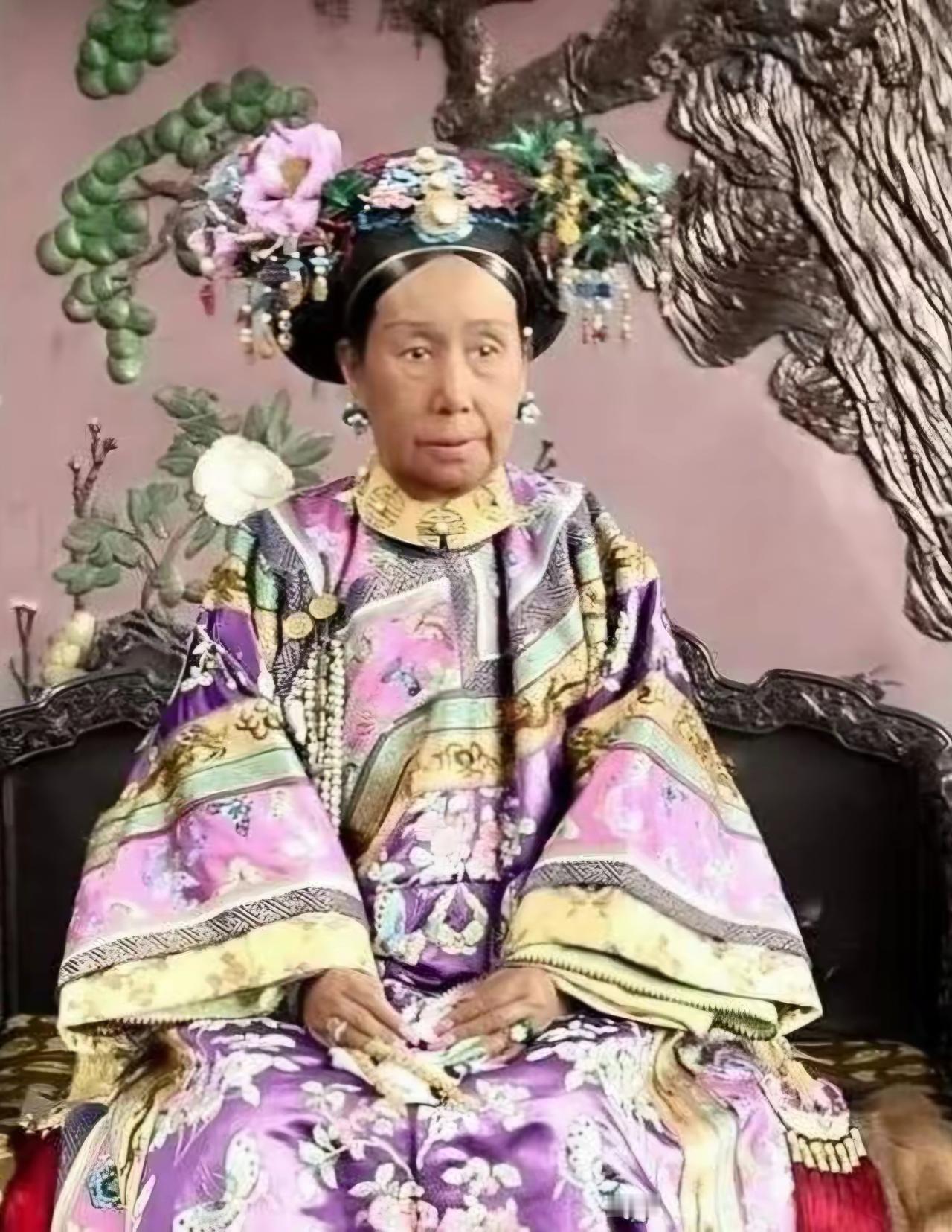 王铎：60岁的慈禧，真是够老的了。这就是说，所谓的养生，全是骗人的鬼话。