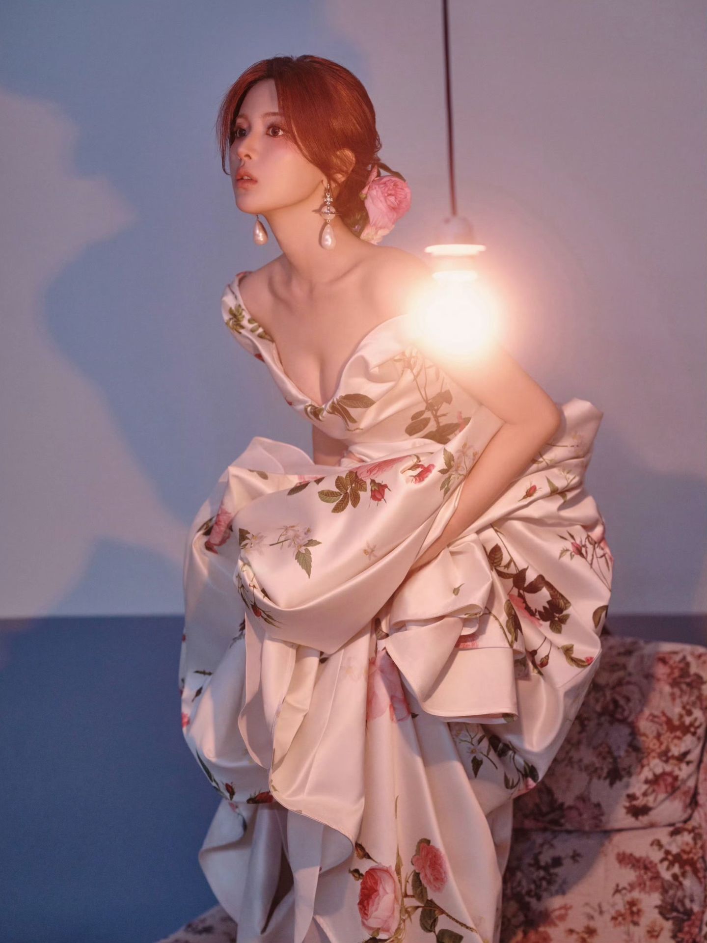 杨超越这一套简直就是花仙，感觉像是把春天都带到了衣服上面杨超越