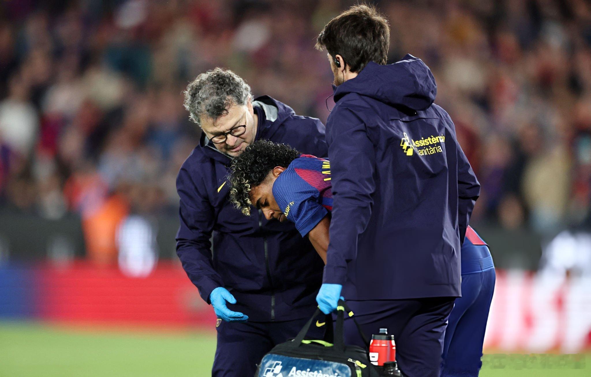 世界体育报：亚马尔初步检查显示左侧腘绳肌撕裂，预计至少缺阵5周，一旦确诊就意味着