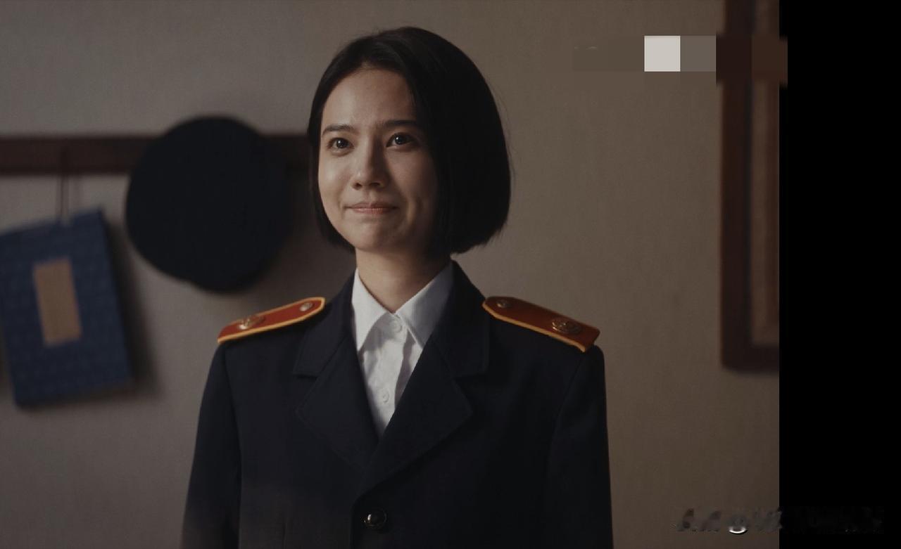 电视剧《重器》中，夏英杰（姜珮瑶饰演）和梅芳（胡可饰演）怎么都没想到，八年后于