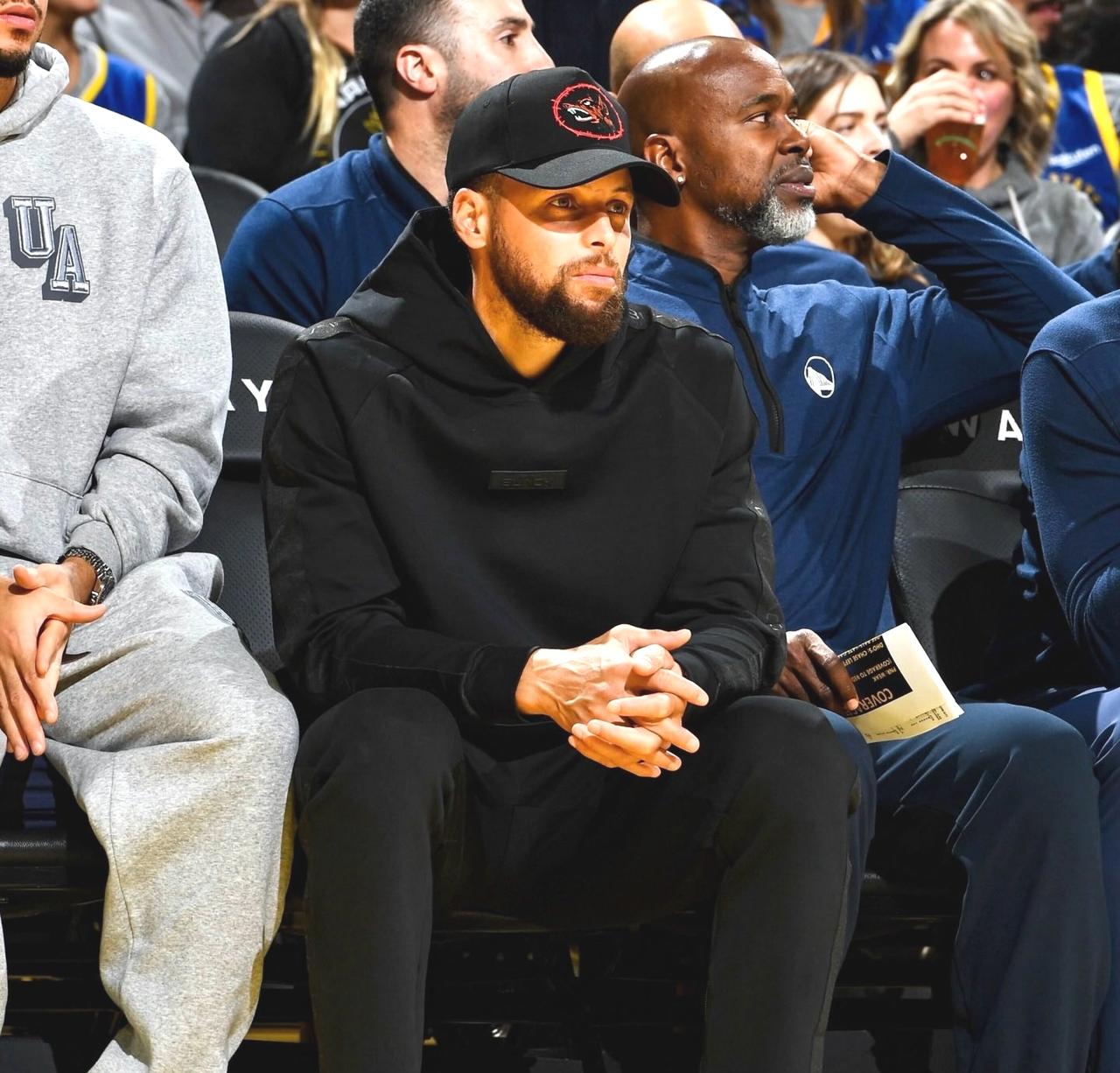 本赛季库里大概率不会复出，名记shams称：未来还将缺席10天比赛。勇士当家