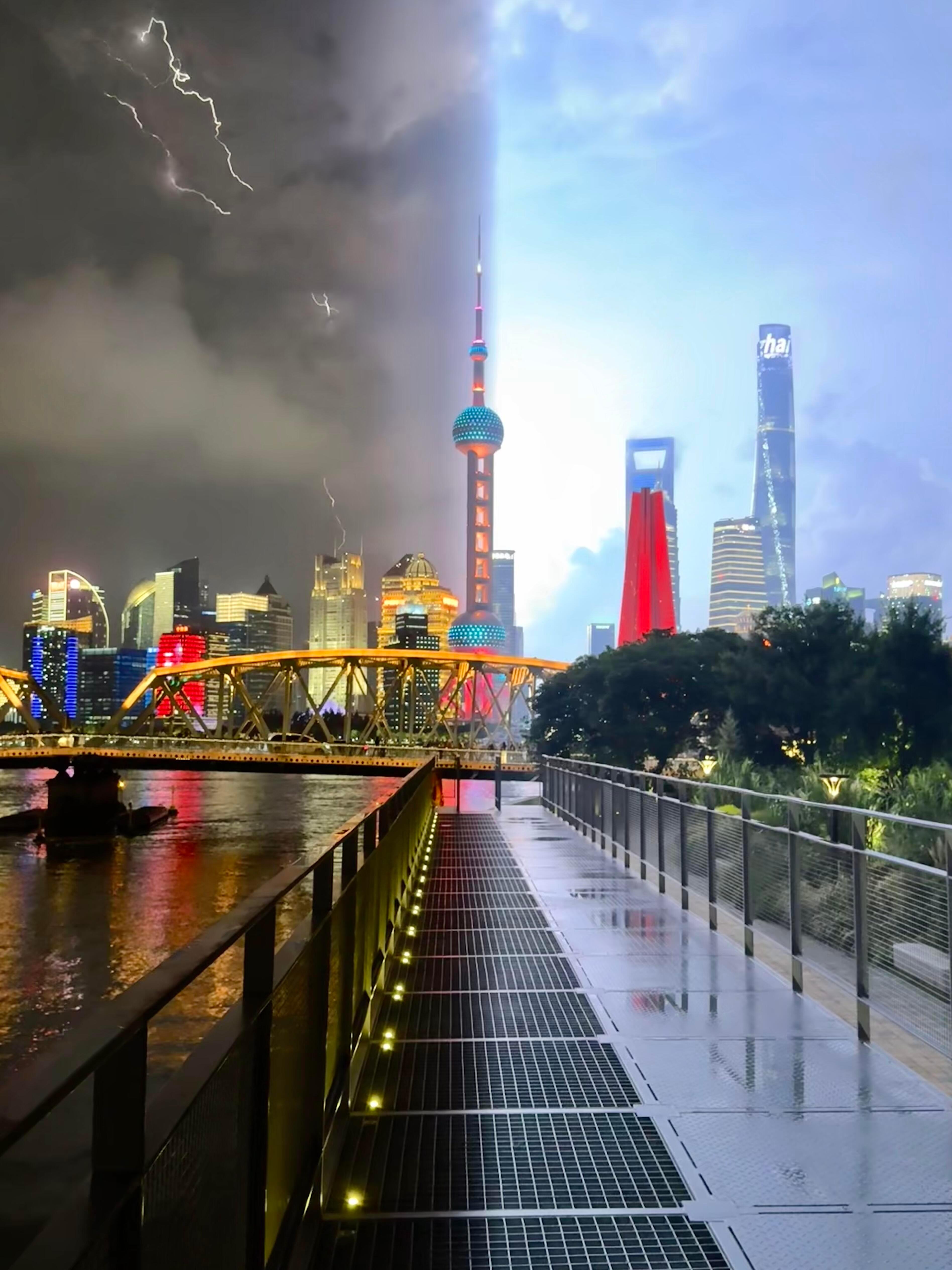 网友抓拍：魔都⚡️
