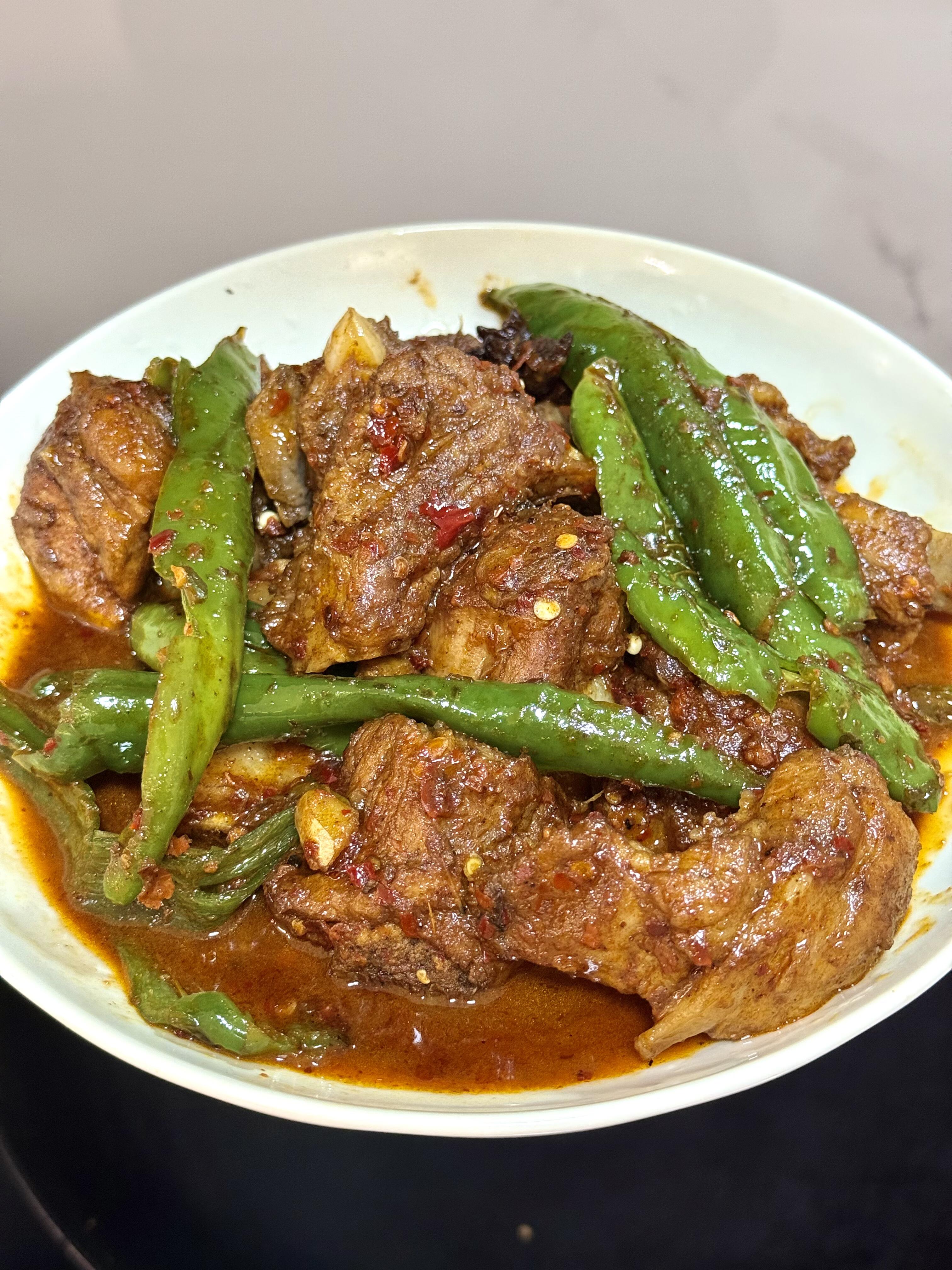 虎皮辣椒烧排骨🔥香到舔盘！老板，再来一碗米饭🍚家人们谁懂啊😭这道虎