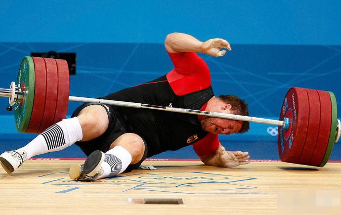 刚刚开幕的第十五届全国运动会，不知道怎么了，竟然意外接连发生！福建19岁小将徐