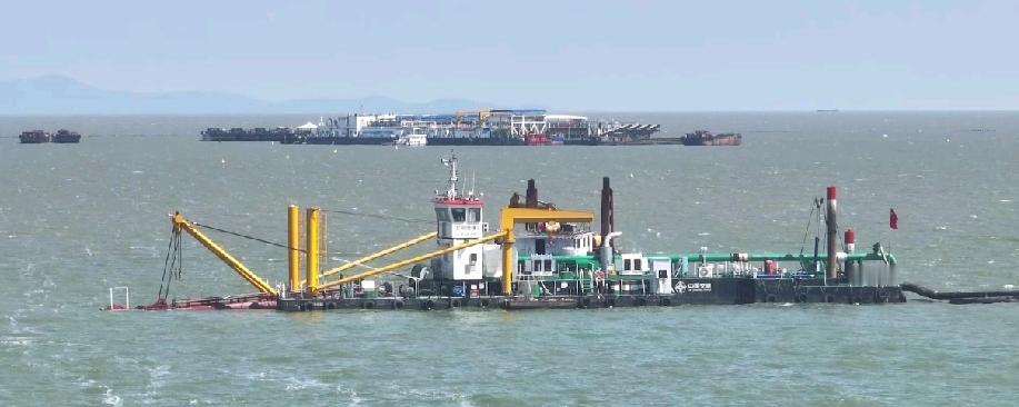 太湖上建了一座“巧克力工厂”，给环太湖边这几个城市带来了便利，喜提搓澡工一名。