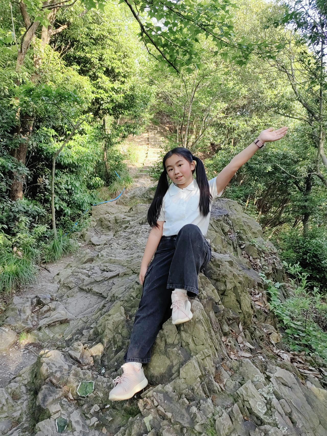 春日之明媚。爬山之乐趣。