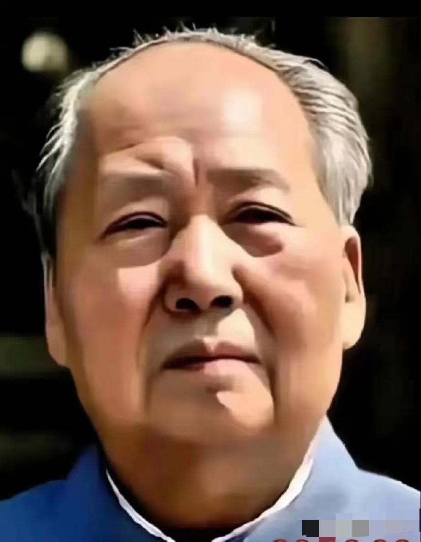 今天官方对伟人的评价又加了这么一句话：毛主席是中国社会主义现代化建设事业的伟大奠