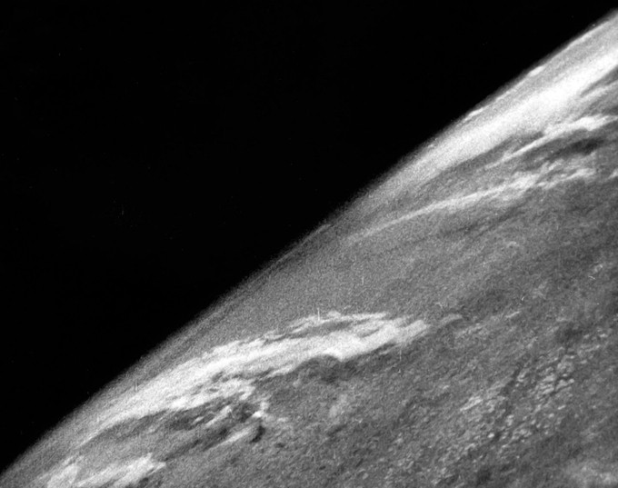第一张从太空拍摄的地球照片（1946年）与今天🌎​​​