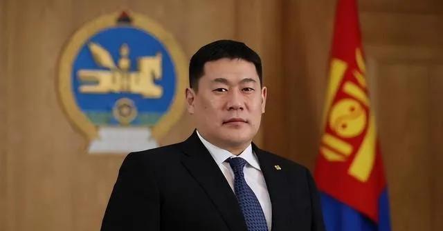 蒙古向中国敞开国门！中蒙铁路今天开建！今天，中国甘其毛都至蒙古嗄顺苏海图铁路正
