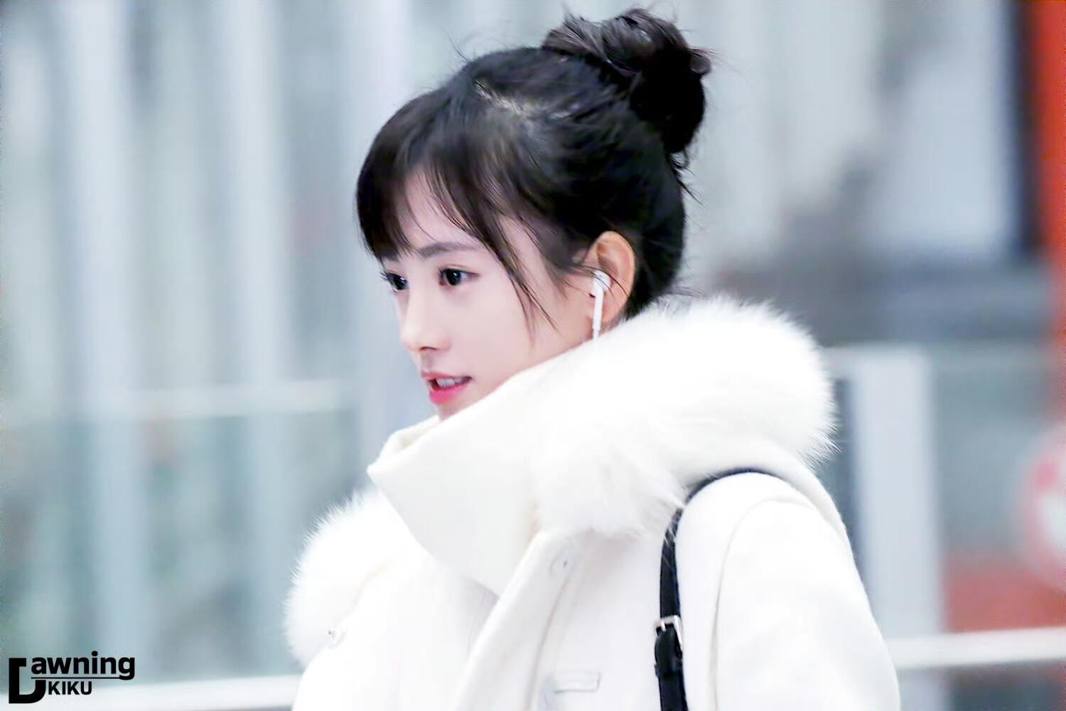 考古站姐拍的一些早期小鞠好稚嫩的小鞠