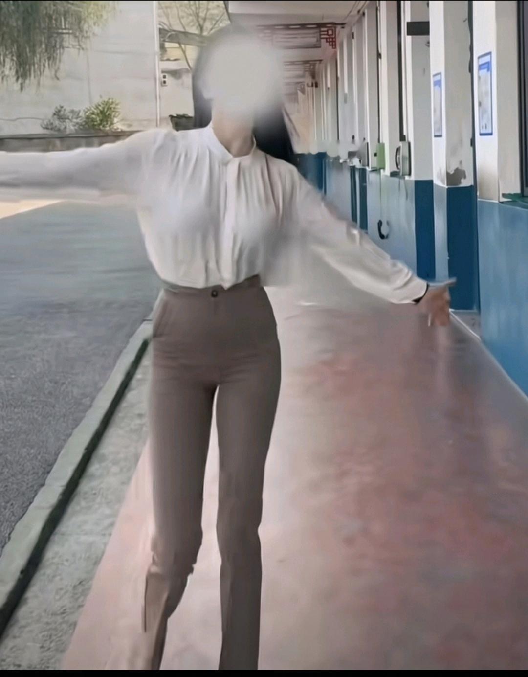 湖南永州一小学音乐老师因放学后拍跳舞视频被家长投诉。说实话，平时遇到家校纠纷，