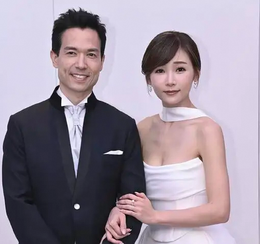 TVB前女星简淑儿与飞机师老公婚礼，众多明星到场