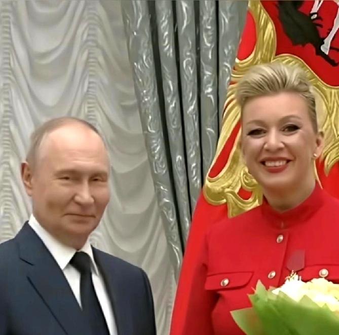 昨天的俄罗斯外交部本来是场平平无奇的记者会，结果被发言人扎哈罗娃一句话，直接搅成