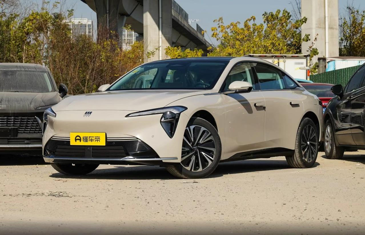 别克至境L7，2025年9月才正式上市，到现在满打满算也就三四个月。可你猜怎么着