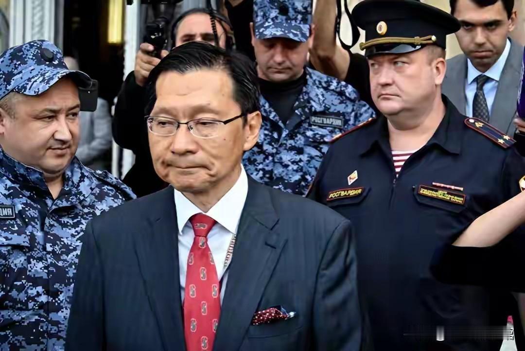 中方定性，美国违反市场原则，大量黄金运抵中国，逼出头号接盘国。中国黄金协会这