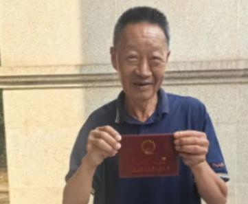 “太仁义了！”8月18日报道，黑龙江哈尔滨，一男子被餐馆老板娘收留，后来餐馆倒闭