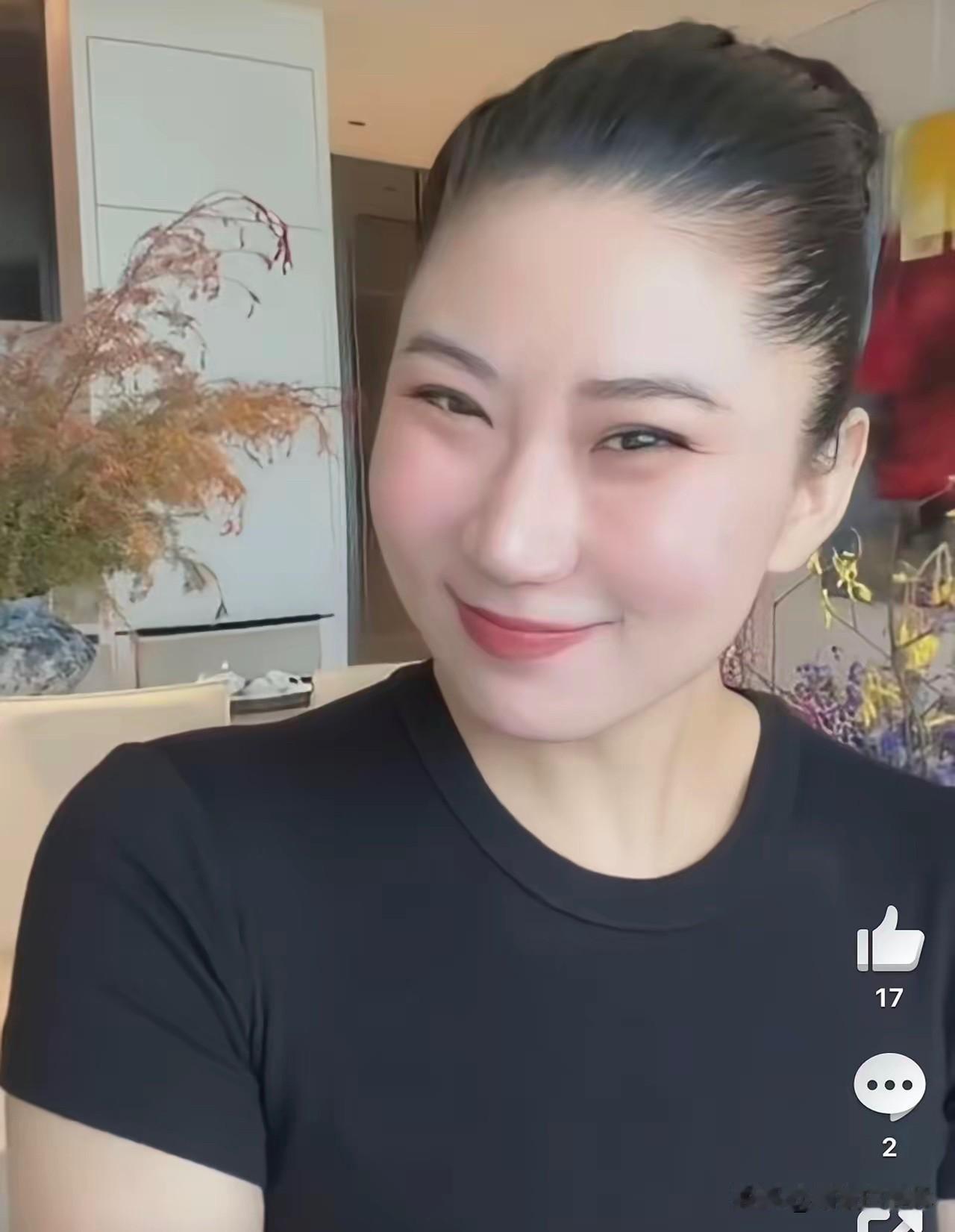 有件事，我一直憋在心里。谢贤和Coco这段感情，以前很多人看不懂，甚至还带