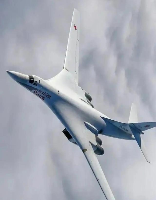 俄罗斯如今还有中国看得上，他们却一直不愿卖的武器，除了核潜艇，就剩下图160白天