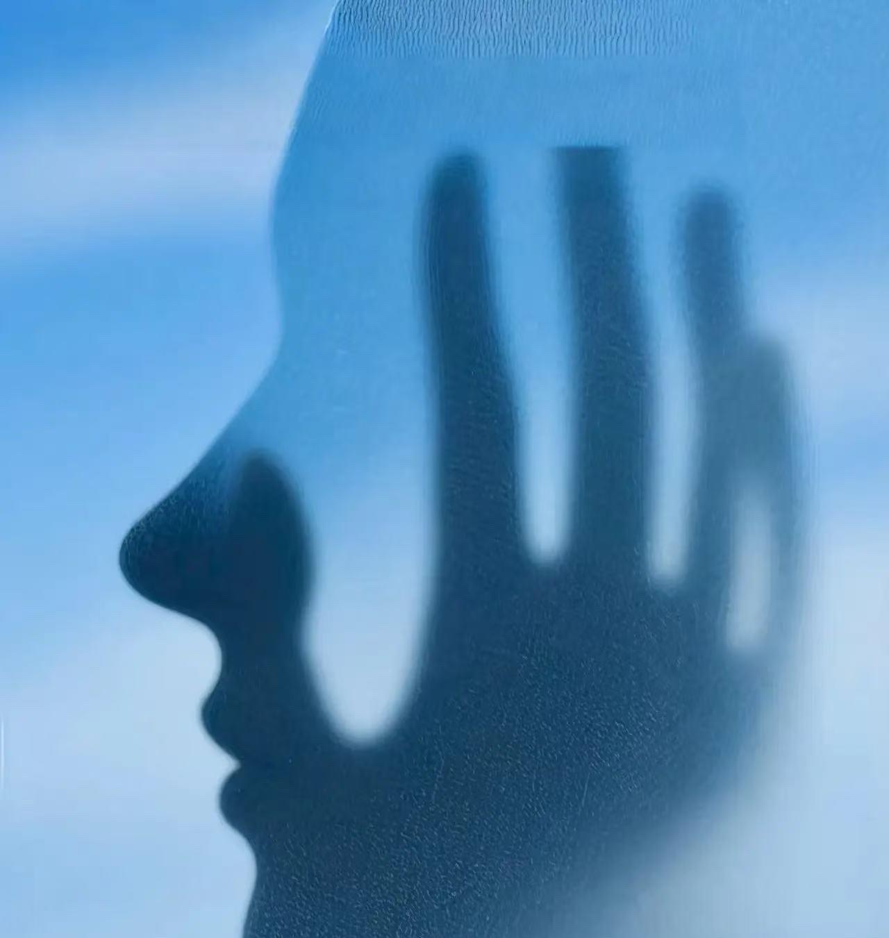 心理测试：测测你现在的状况你第一眼看到什么？答案请移步评论区A:侧脸轮廓