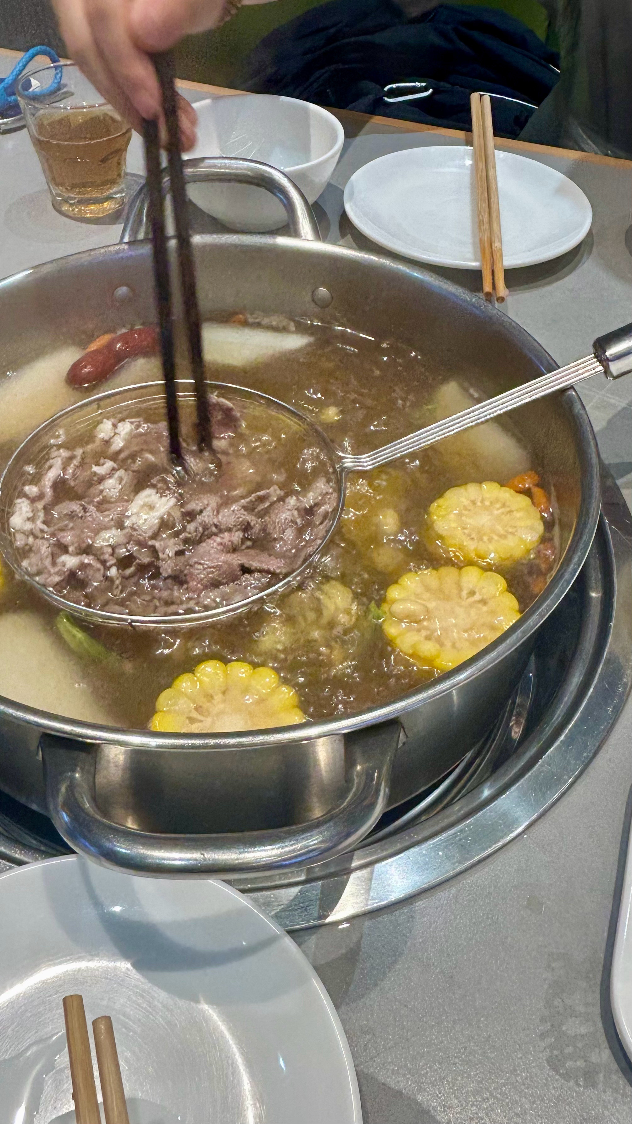 他开会开到好晚这顿火锅等了他好几个小时！