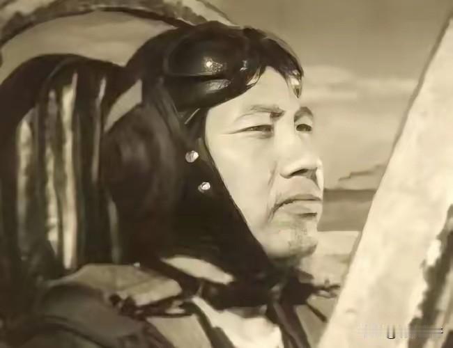 1980年，成都420厂来了个新副厂长，叫张积慧。工人们一看，都觉得这人是来“镀