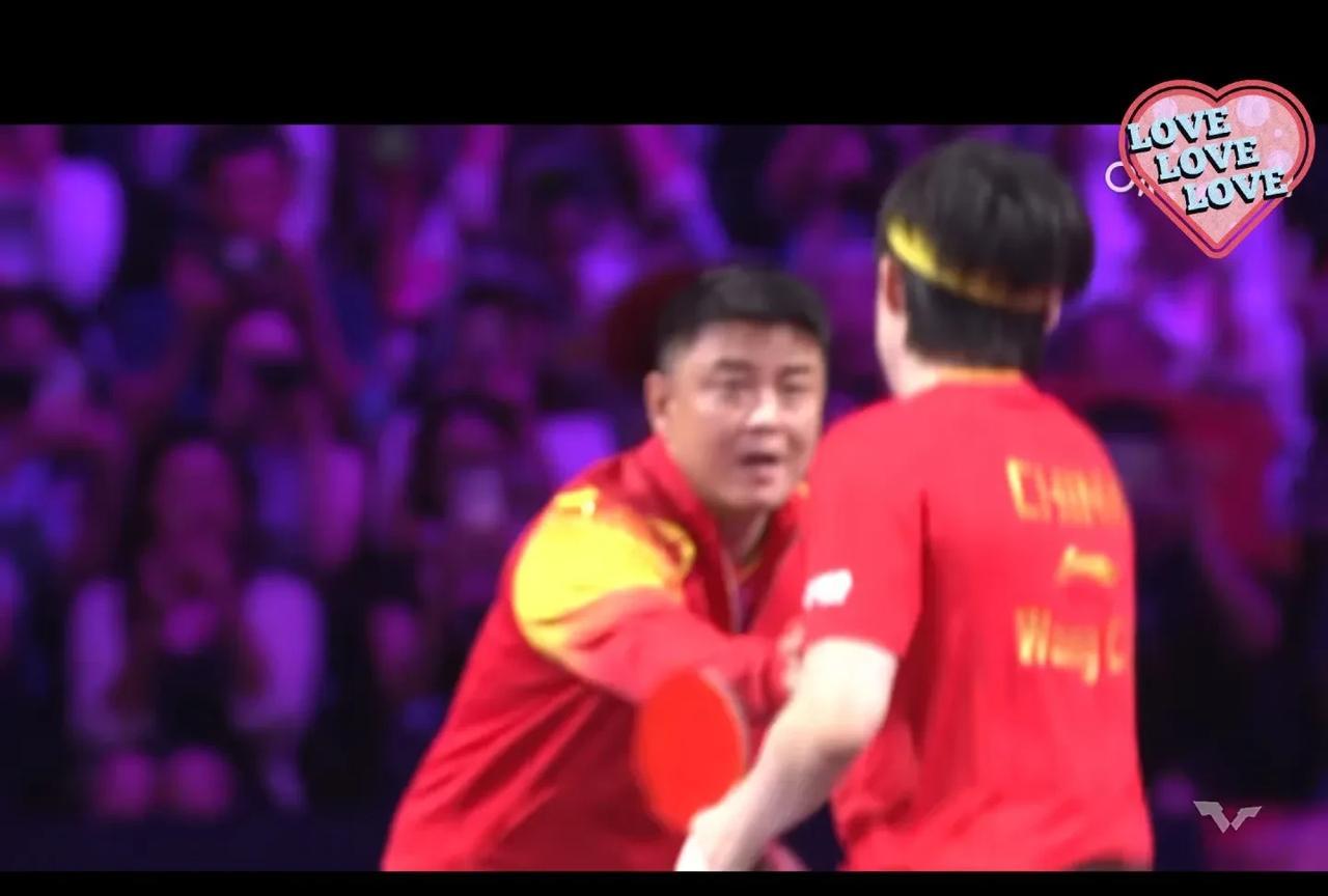 #晒图笔记大赛#王楚钦上场了！马上要在半决赛中与小莫对决现在最紧张的应该是
