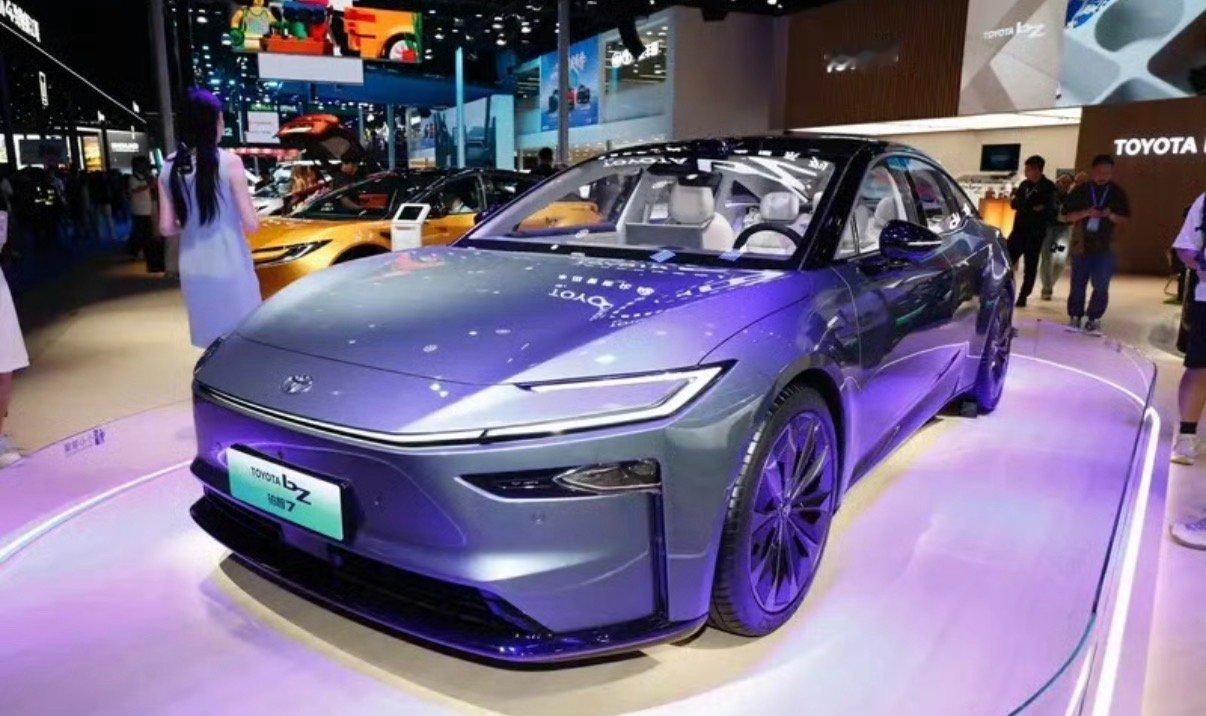 【丰田品牌公布进博会参展阵容铂智7/雷克萨斯ES将亮相】日前，丰田正式公布了中