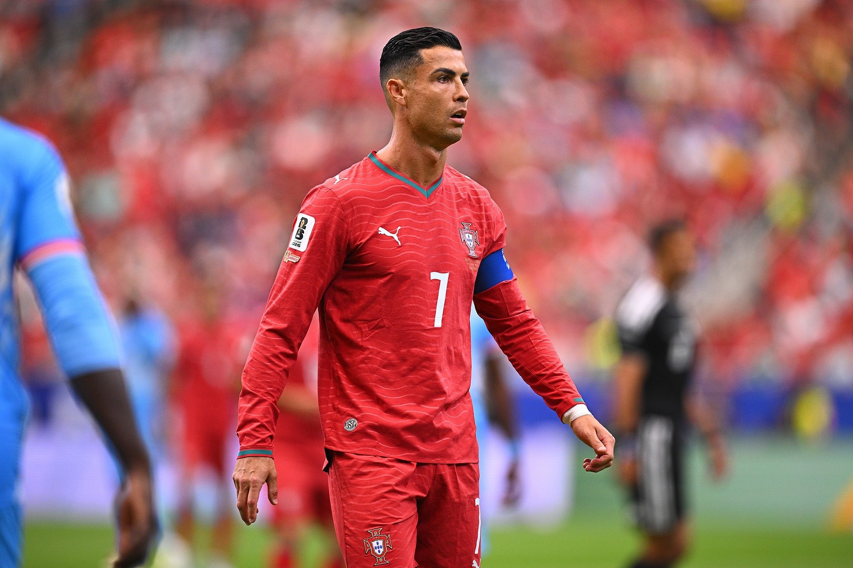 6月19日讯talksport消息，阿邦拉霍在节目中谈到了C罗在世界杯首战的表