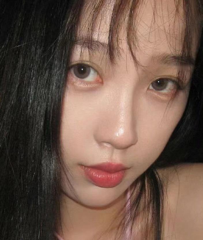 女明星超绝近距离怼脸，这才是内🐟的水平​​​