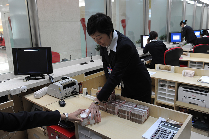 银行定期存款，选短期还是长期？别再盲目存错