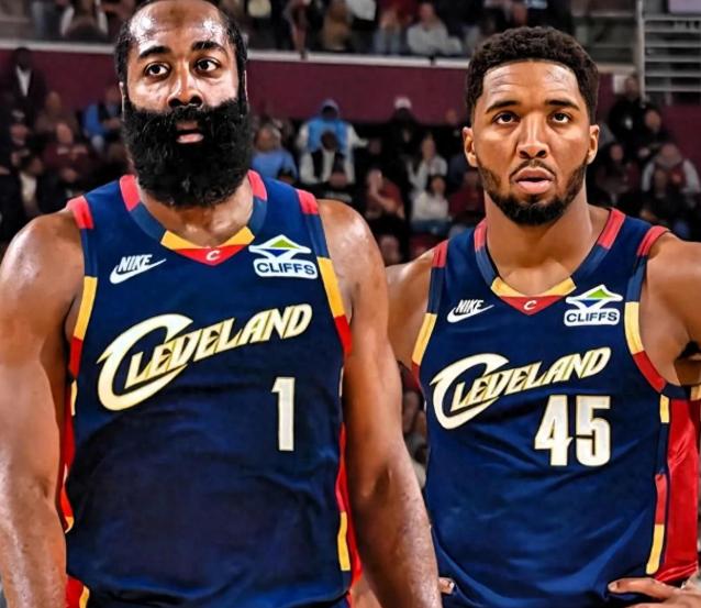 骑士突然崩盘的罪魁祸首找到了7比0的开局，速贷球馆的气氛一下被点燃。莫布里连