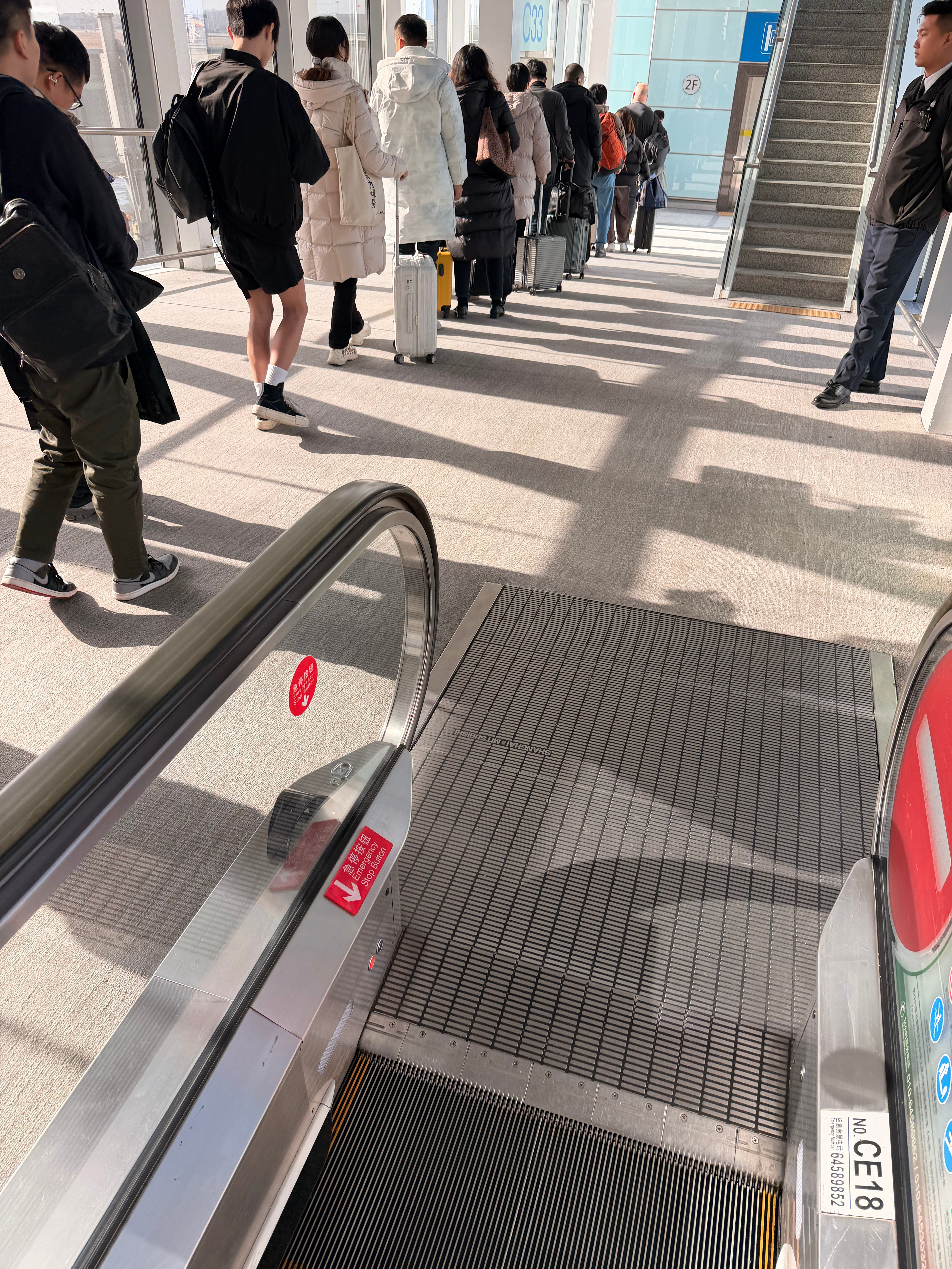 北京今天是挺热的，但也不至于穿短裤🩳吧差旅日记打卡北京·首都机场T3航站楼