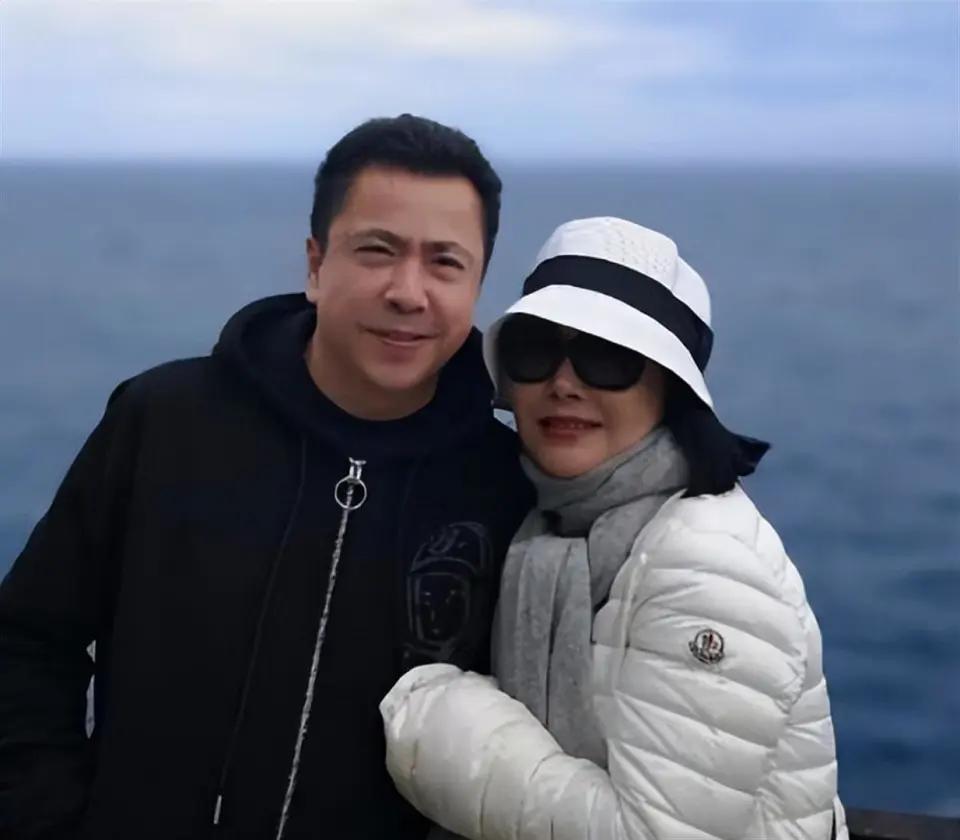 华谊老板娘还真不是那么好当的，王中磊老婆王晓蓉近日首次在网络上公开谈自己在婚姻里